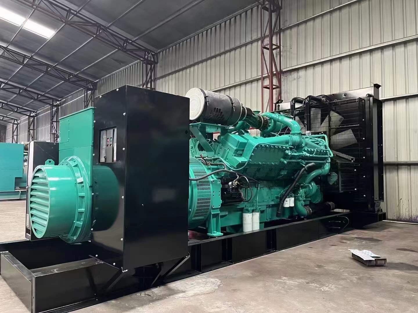 旺苍如何降低 800kW 柴油发电机输出电流的波动？